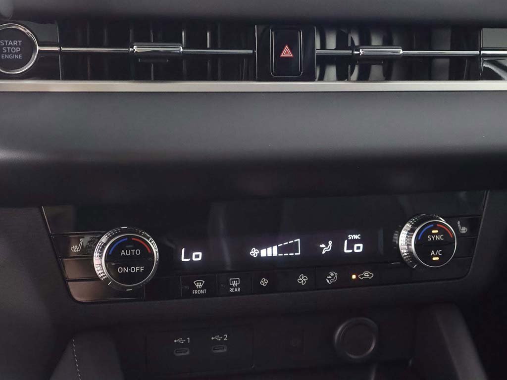 New 2025 Mitsubishi Outlander SE image 51