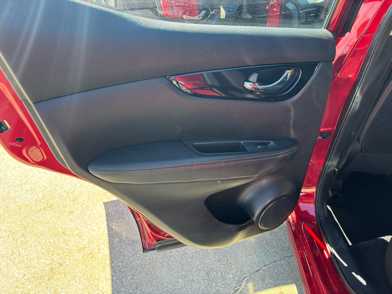 Used 2017 Nissan Rogue Sport SV w/ SV All-Weather Package image 18