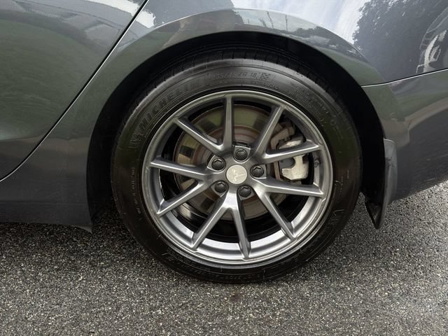 Used 2022 Tesla Model 3 Long Range AWD/4WD image 11