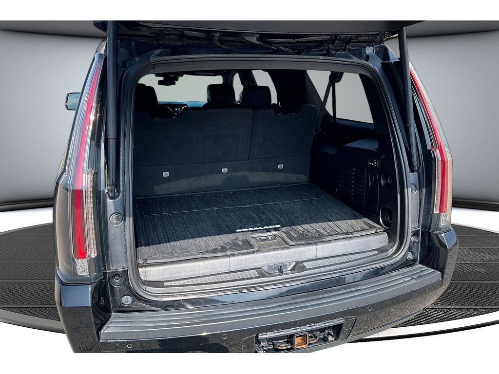 Used 2019 Cadillac Escalade ESV Platinum AWD/4WD image 39