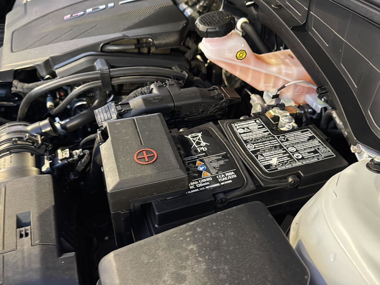 Used 2024 Kia Sorento S image 32