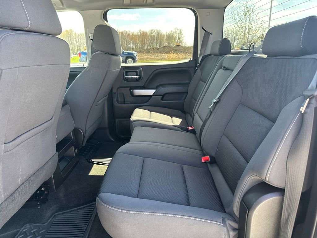 Used 2018 Chevrolet Silverado 1500 LT w/ All Star Edition AWD/4WD image 17