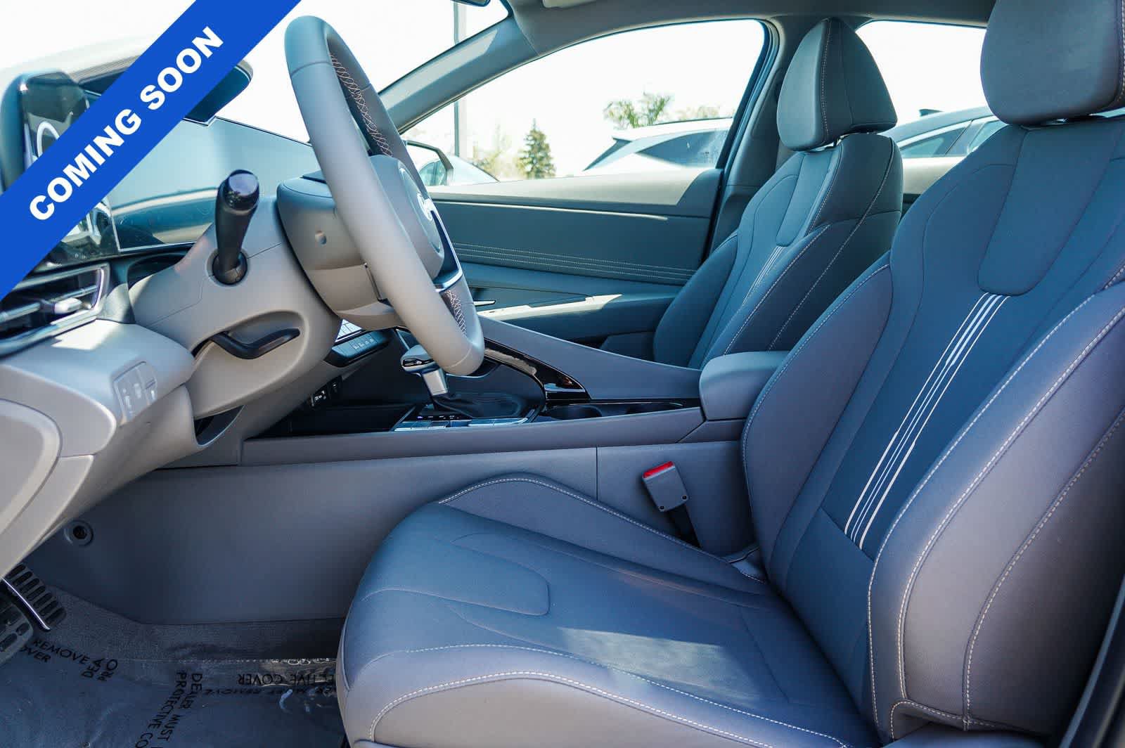 Certified 2025 Hyundai Elantra SEL FWD image 17