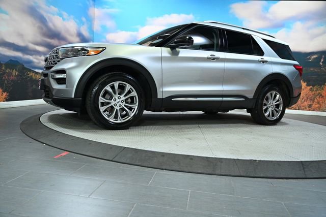 Used 2022 Ford Explorer Limited image 3