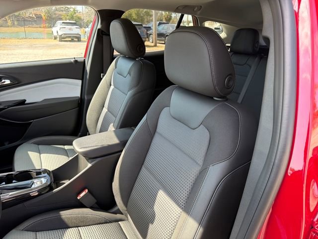 New 2026 Chevrolet Trax LT w/ Sunroof Package image 19