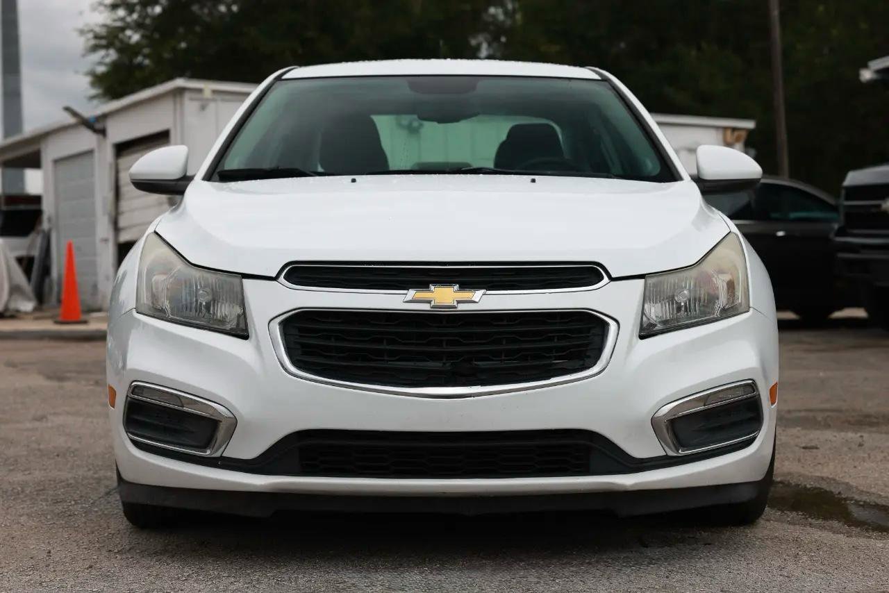 Used 2015 Chevrolet Cruze LT FWD image 17