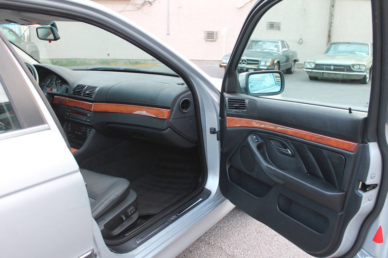 Used 1997 BMW 528i Sedan RWD image 32