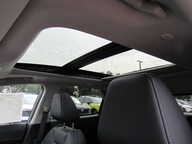 New 2026 Nissan Murano SL image 14