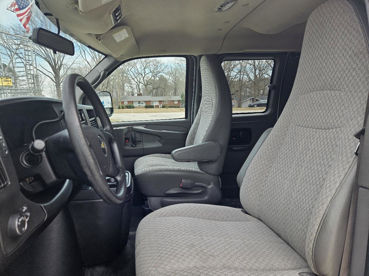 Used 2014 Chevrolet Express 1500 LT w/ LT Preferred Equipment Group AWD/4WD image 11