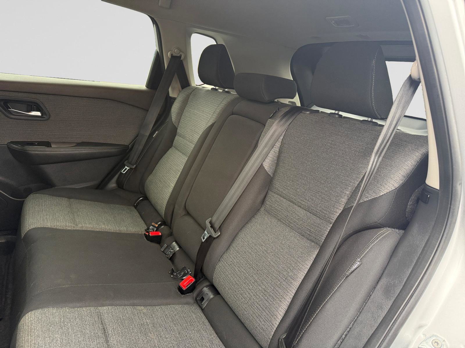 Used 2022 Nissan Rogue SV image 13