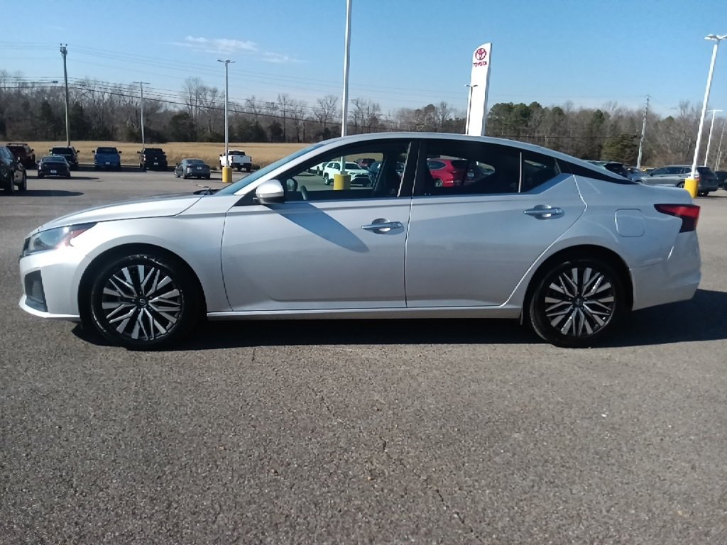 Used 2023 Nissan Altima 2.5 SV image 6