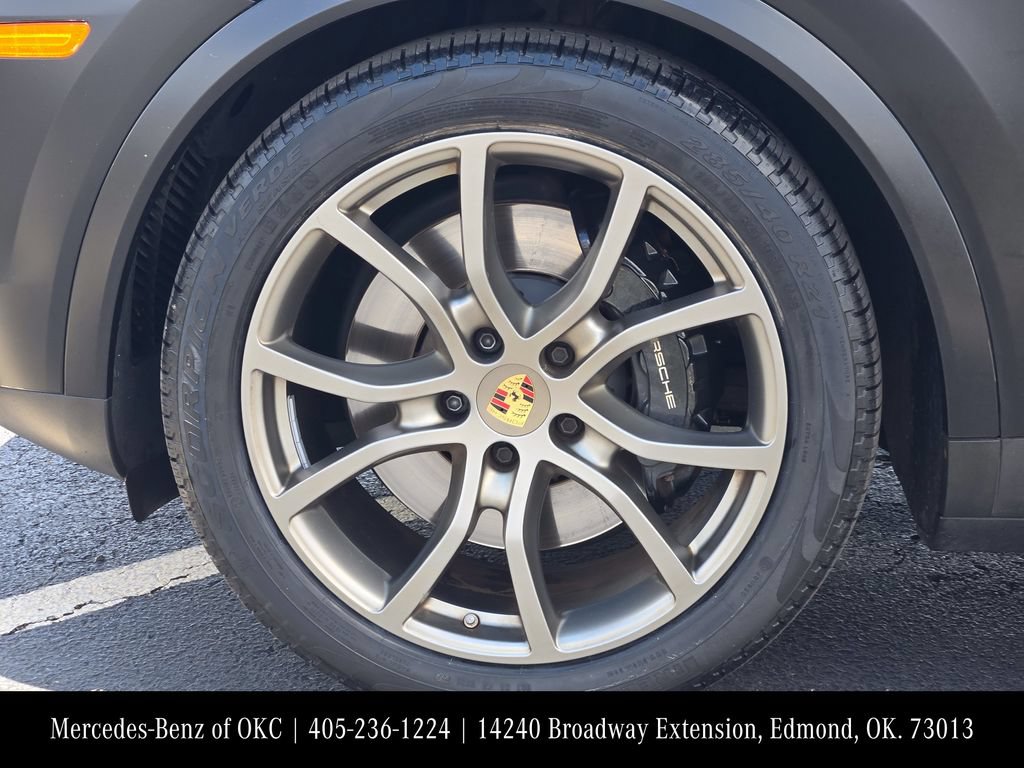 Used 2023 Porsche Cayenne S AWD/4WD image 9