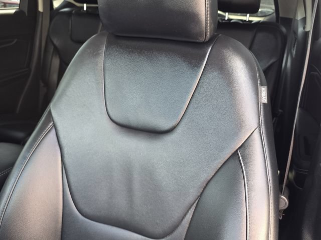 Used 2021 Ford Edge Titanium AWD/4WD image 15