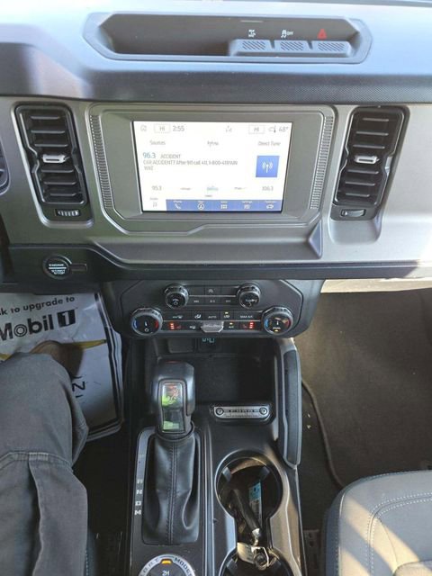Used 2022 Ford Bronco Outer Banks image 4
