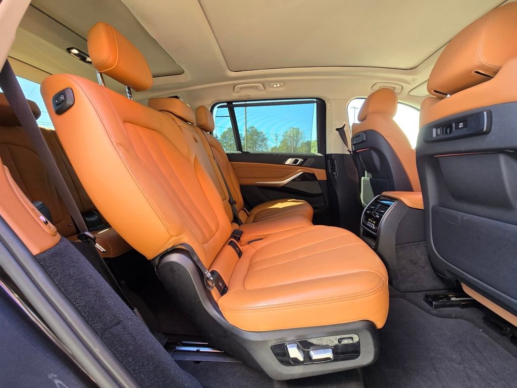Used 2021 BMW X7 xDrive40i w/ Premium Package image 24