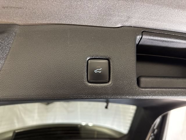 Used 2022 Ford Escape SE w/ SE Sport Appearance Package FWD image 26