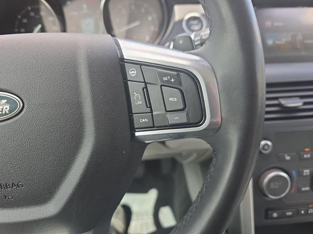 Used 2019 Land Rover Discovery Sport SE image 21