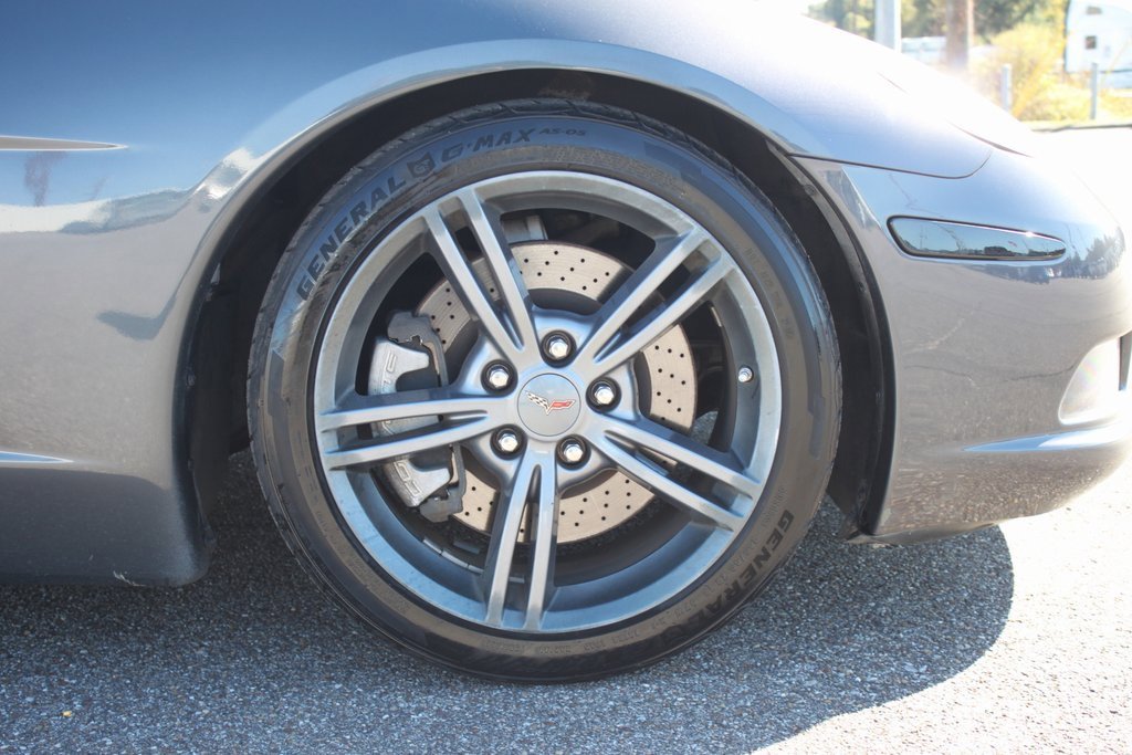 Used 2009 Chevrolet Corvette Base 2D Convertible w/ Preferred Equipment Group image 4