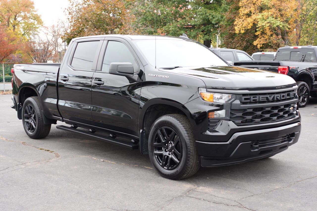 Used 2023 Chevrolet Silverado 1500 Custom image 4