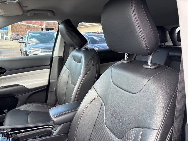 Used 2022 Jeep Compass Limited image 9