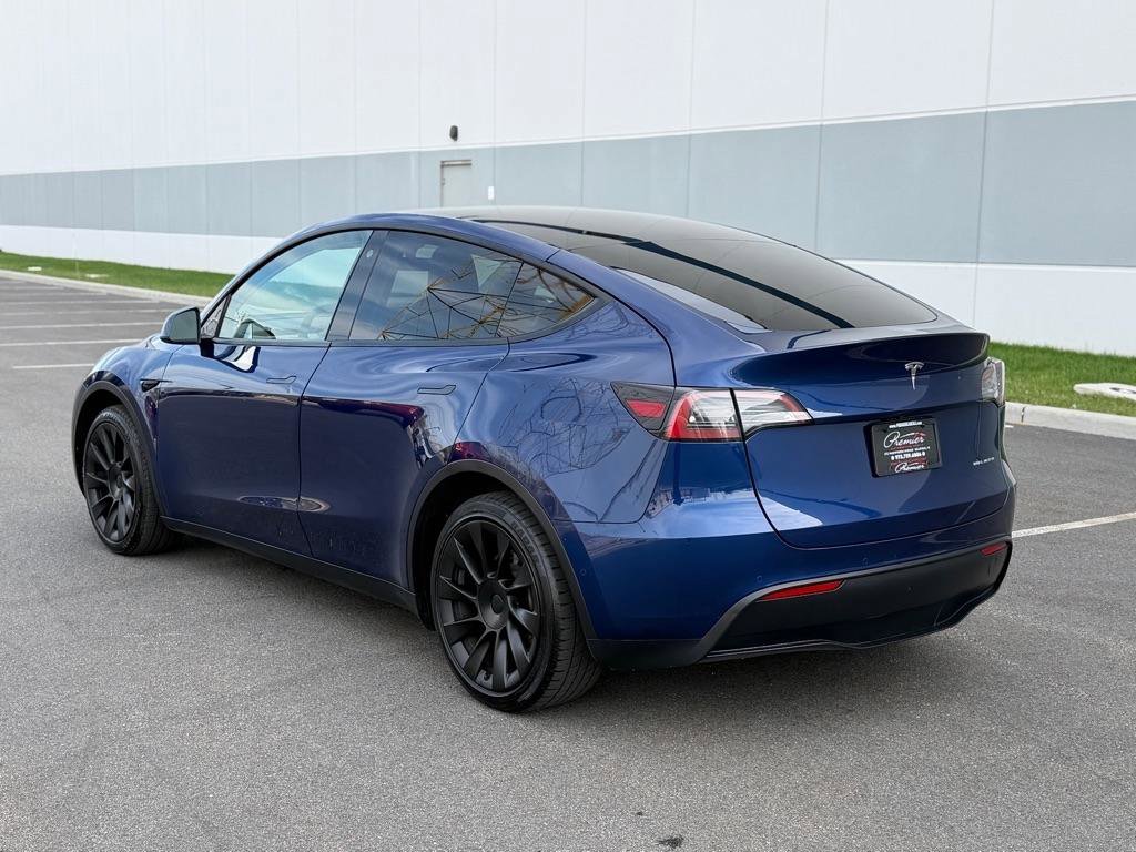 Used 2022 Tesla Model Y Long Range image 8