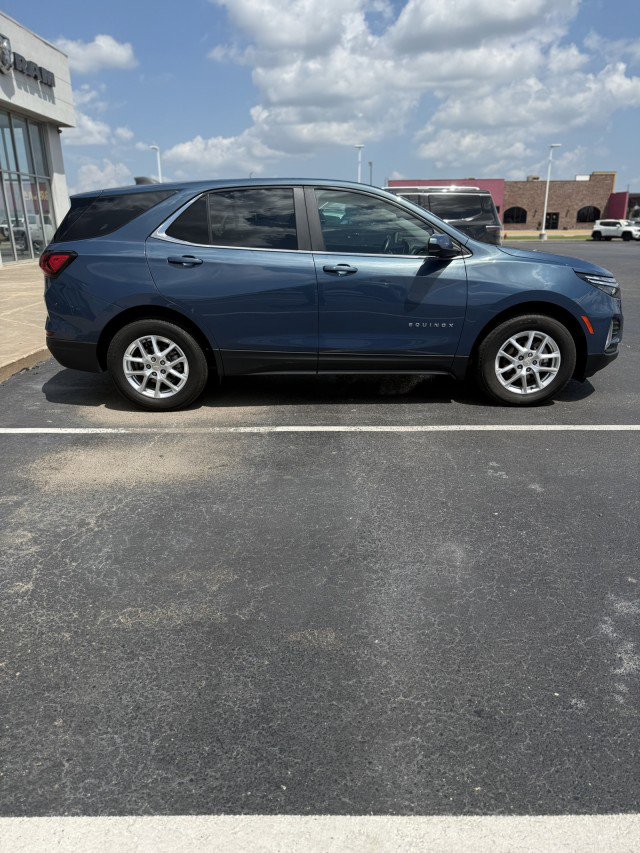 Used 2024 Chevrolet Equinox LT image 3