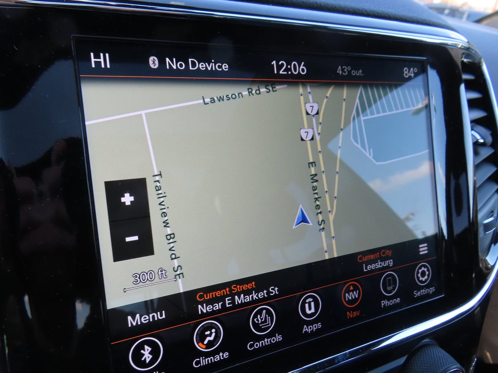 Used 2021 Jeep Grand Cherokee Limited w/ Luxury Group II image 22