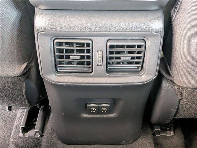 Used 2019 Toyota RAV4 XLE w/ Convenience Package FWD image 17