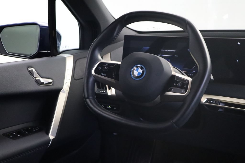 Used 2023 BMW iX xDrive50 AWD/4WD image 27