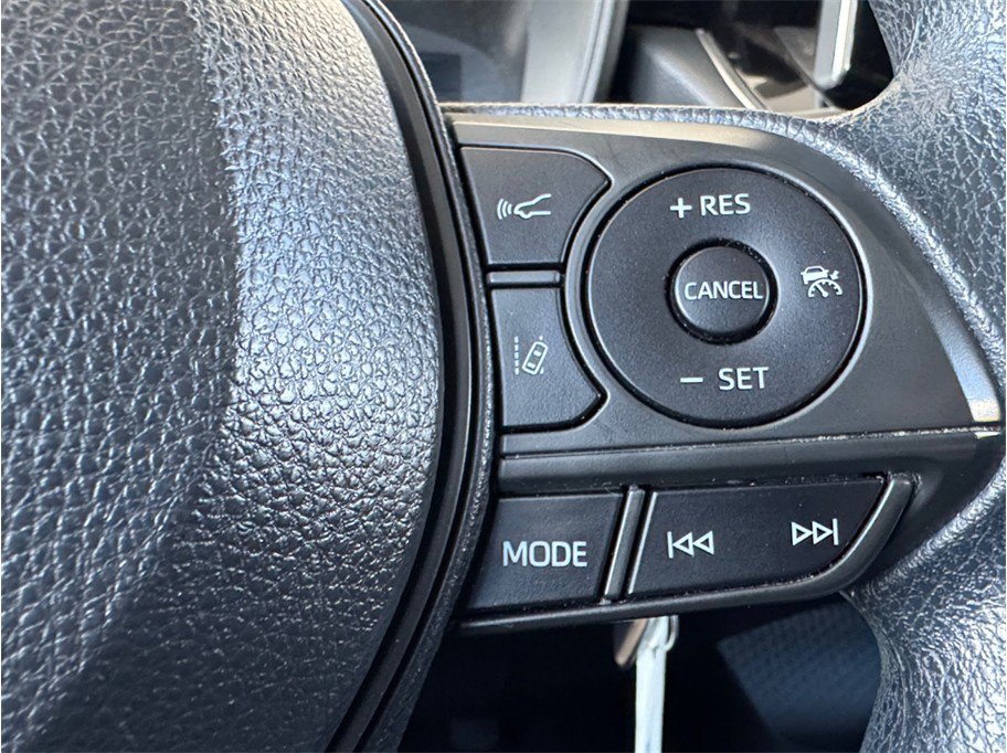 Used 2021 Toyota Corolla LE FWD image 14