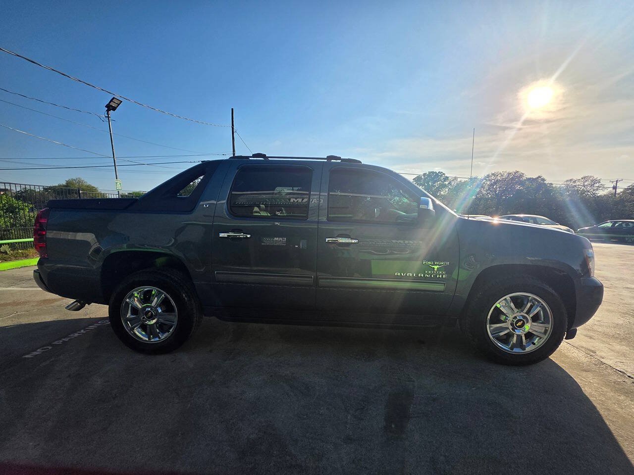 Used 2012 Chevrolet Avalanche LT w/ Texas Edition RWD image 19