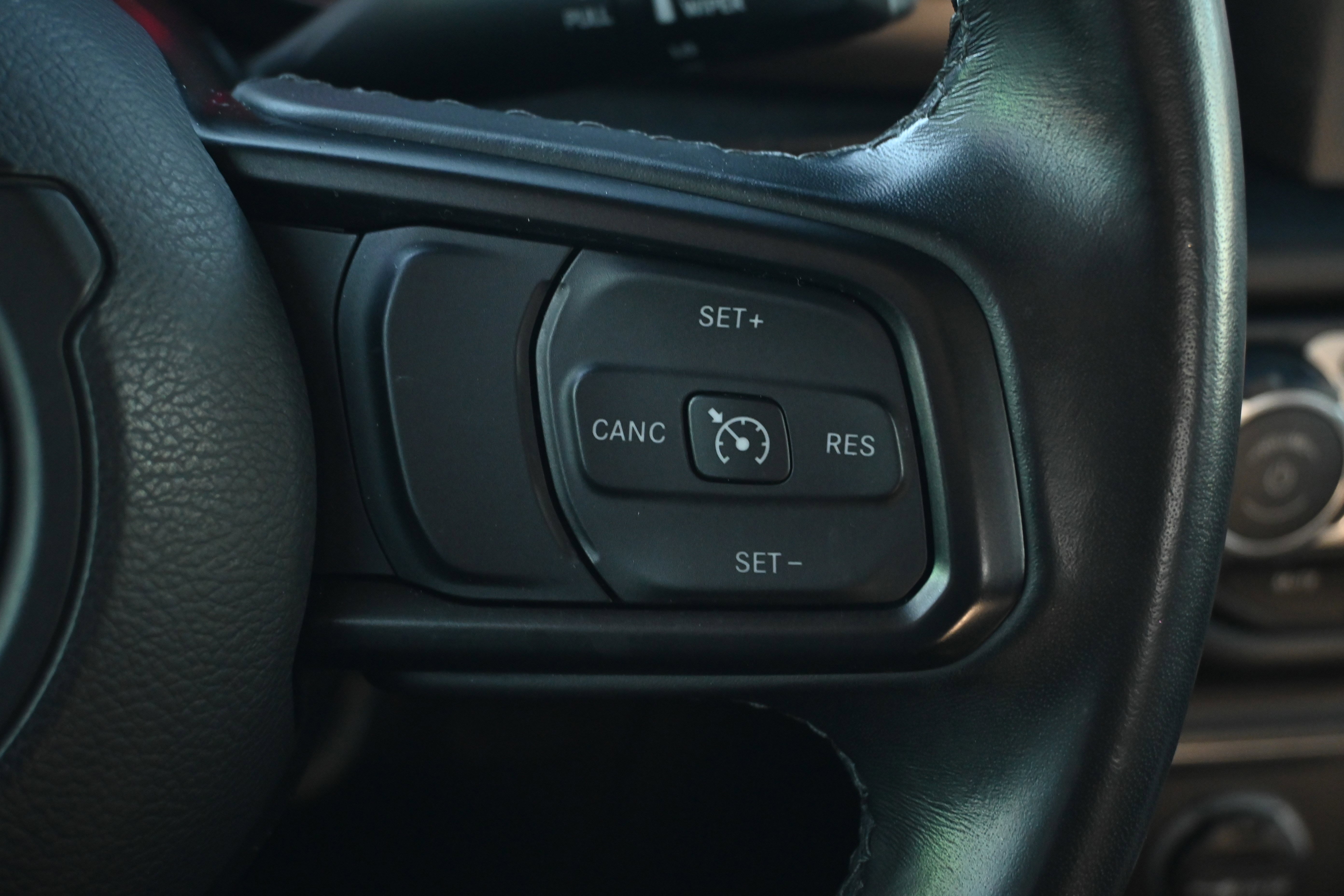 Used 2022 Jeep Gladiator Sport image 30