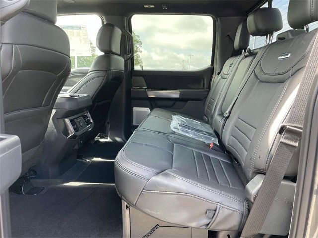 New 2025 Ford F350 Platinum w/ FX4 Off-Road Package image 12