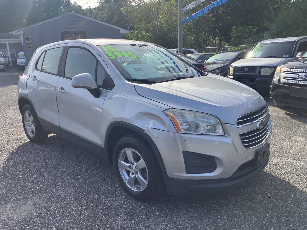 Used 2015 Chevrolet Trax LS w/ LPO, Cargo Package AWD/4WD image 5