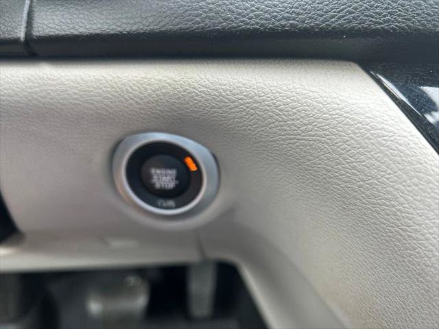 Certified 2017 Chrysler Pacifica Touring FWD image 25