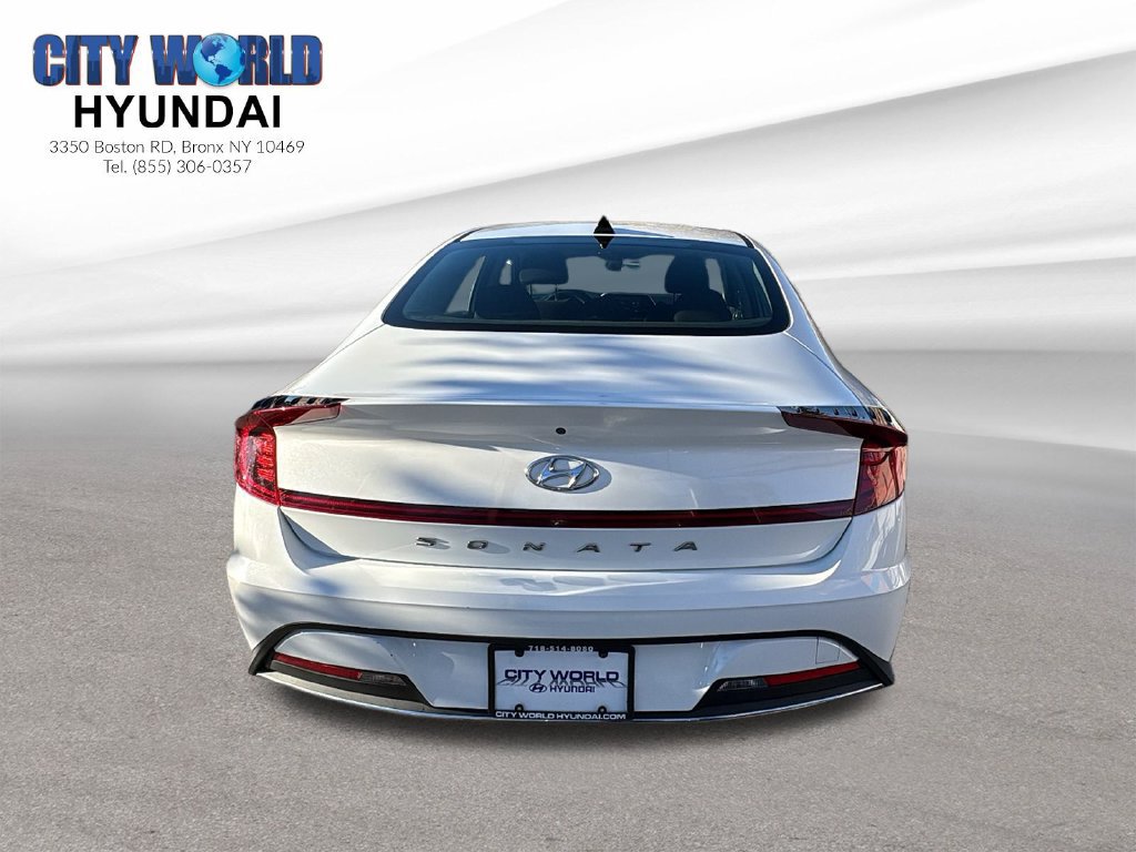 Used 2023 Hyundai Sonata SE w/ Preferred Accessory Package FWD image 4