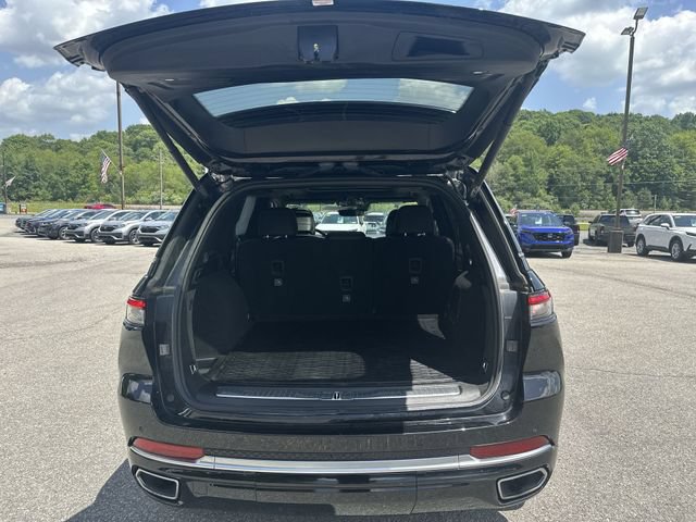 Used 2022 Jeep Grand Cherokee Summit AWD/4WD image 23