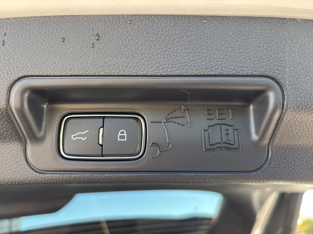 New 2026 Ford Explorer Platinum image 12