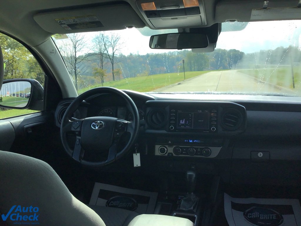 Used 2022 Toyota Tacoma SR image 17