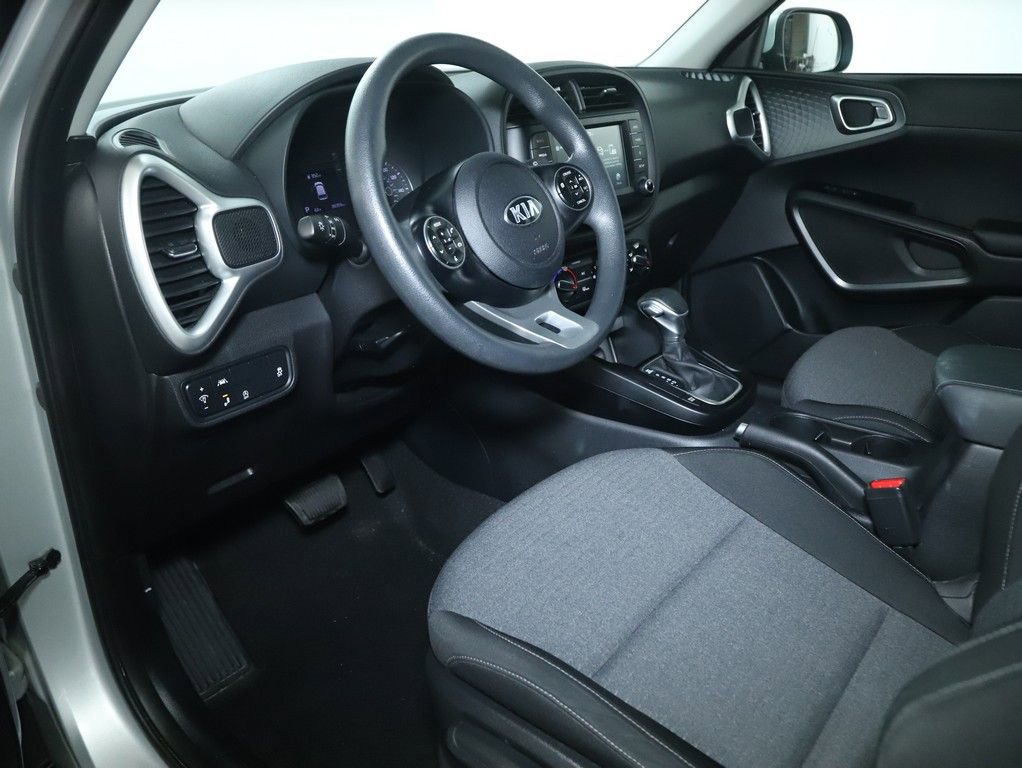 Used 2020 Kia Soul S FWD image 17