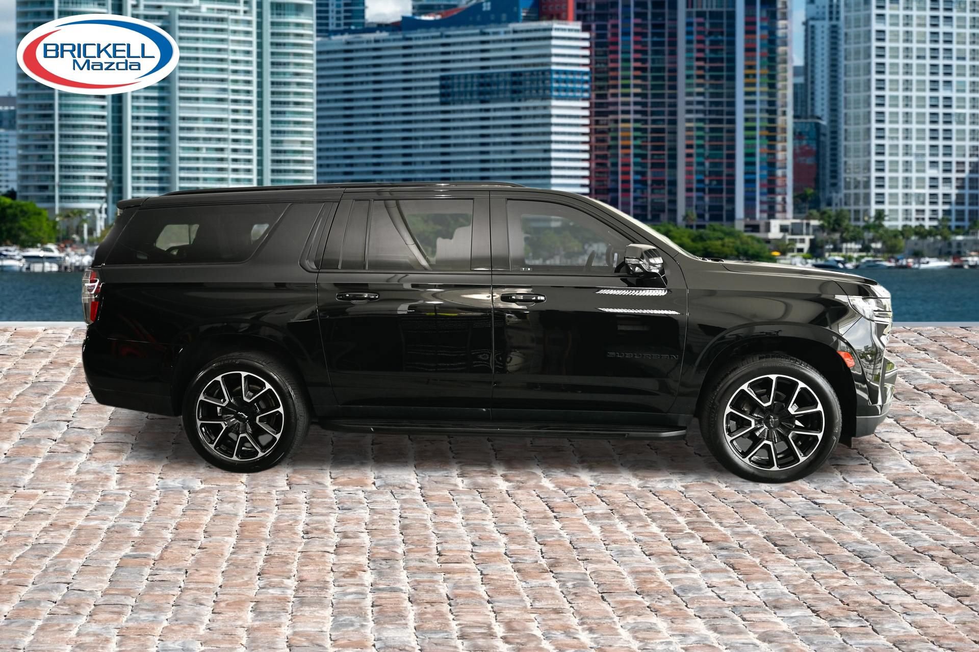 Used 2021 Chevrolet Suburban RST w/ Luxury Package RWD image 10