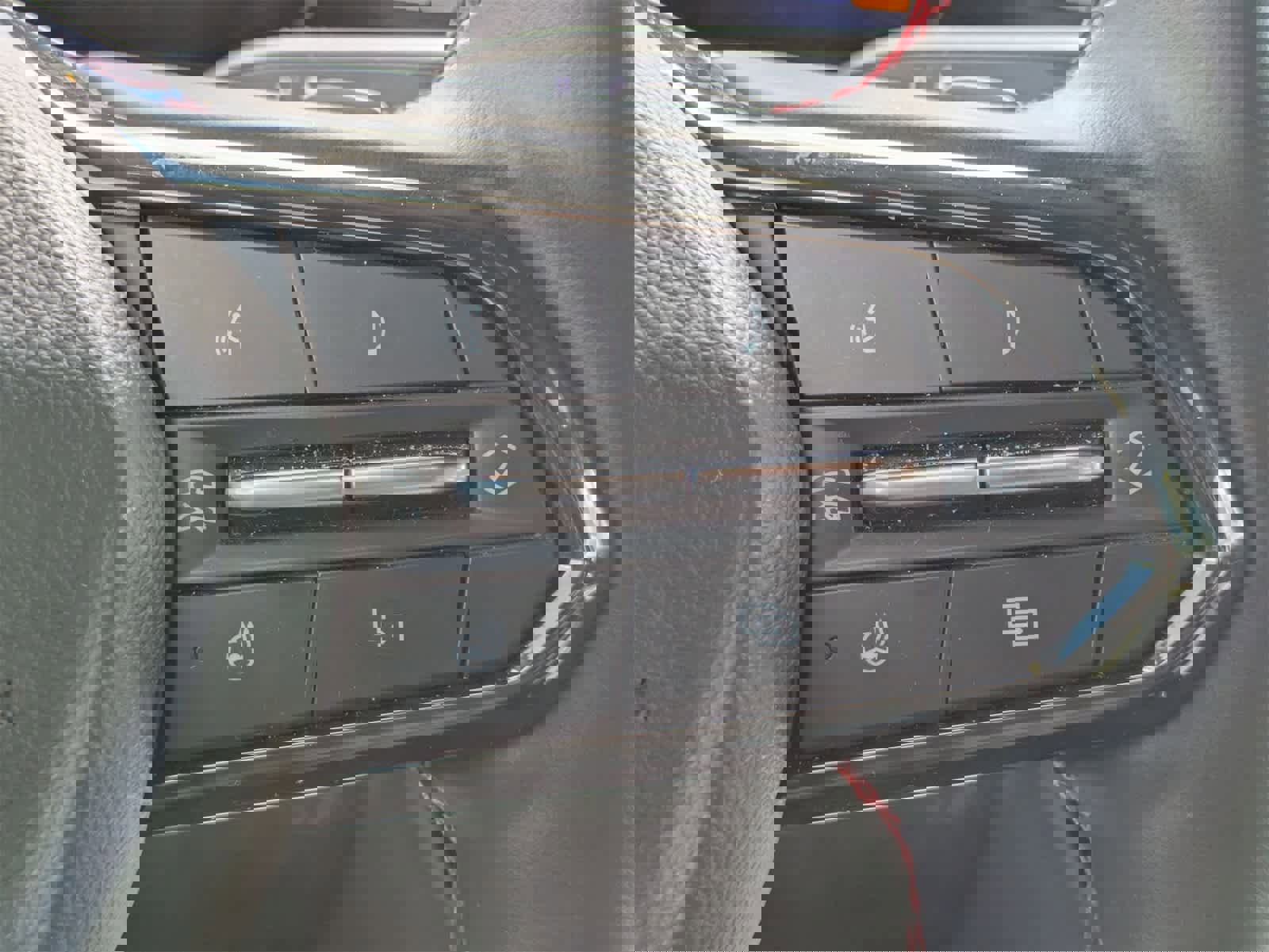 Used 2024 Chevrolet Traverse RS image 9