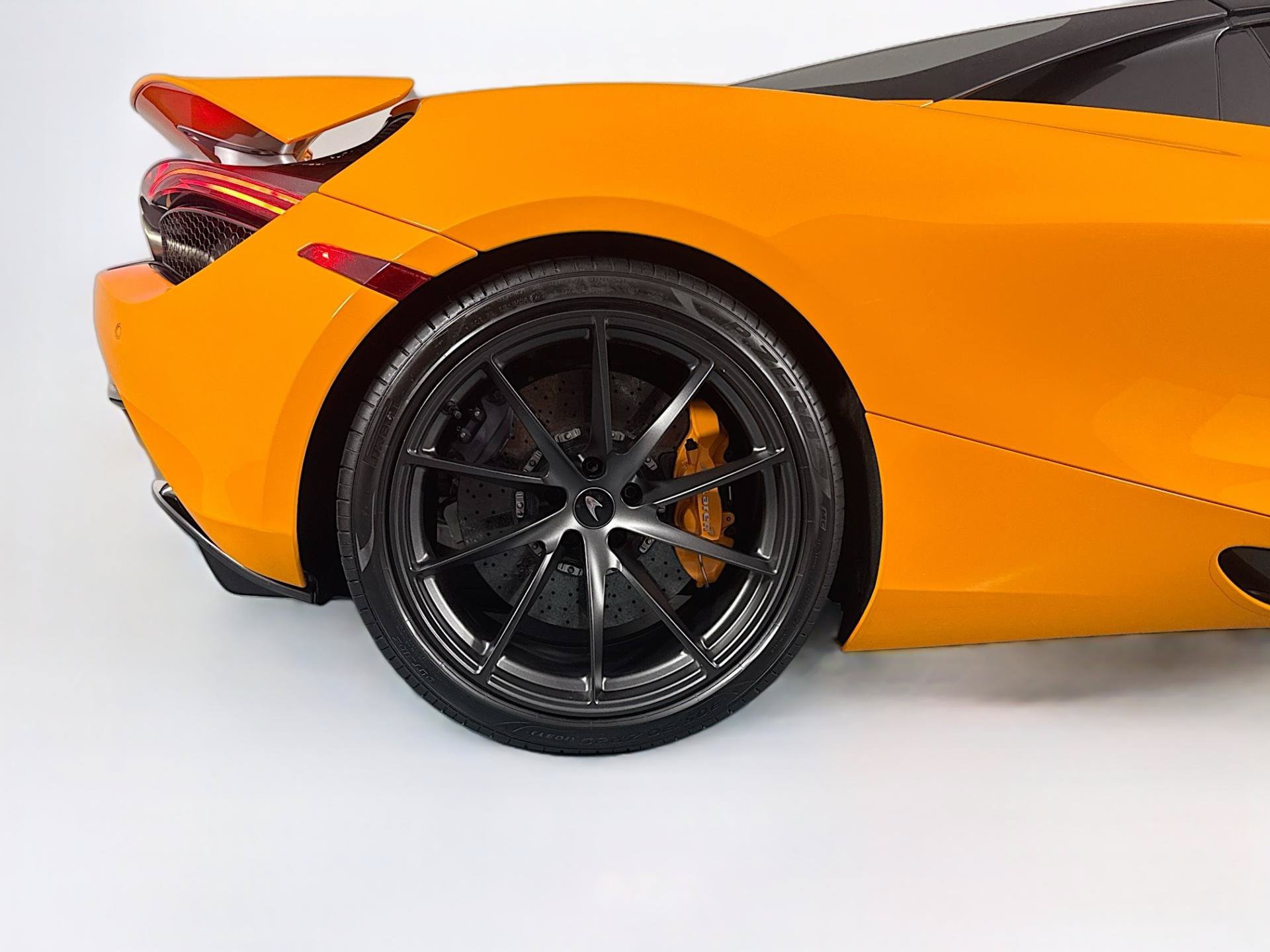 Used 2022 McLaren 720S Spider RWD image 59