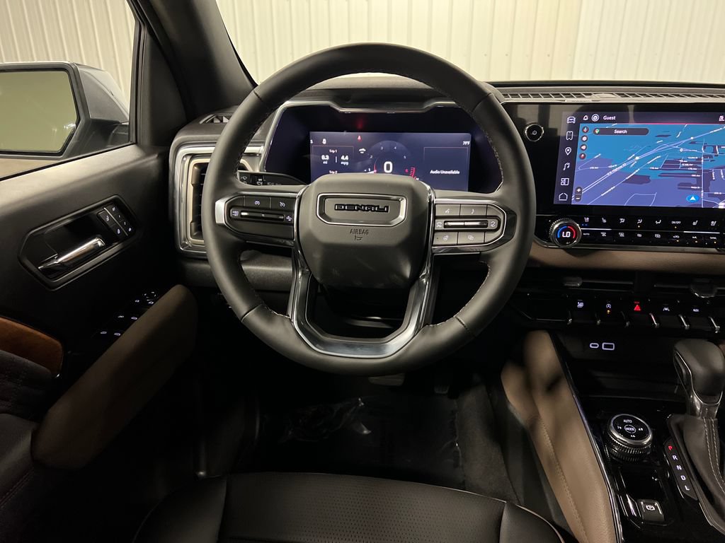 New 2026 GMC Canyon Denali w/ LPO, Black Badging Package AWD/4WD image 17