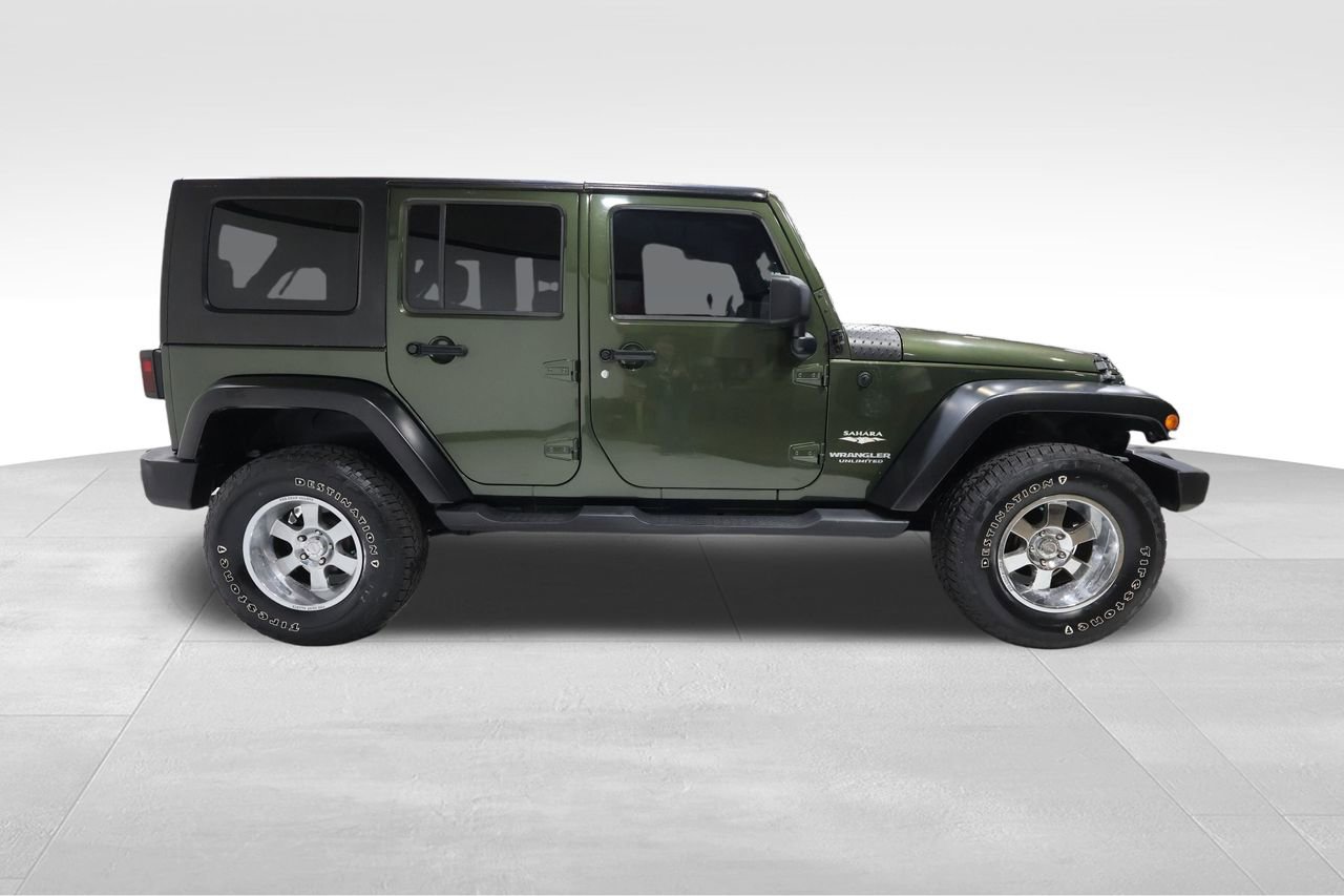 Used 2007 Jeep Wrangler Unlimited Sahara w/ Dual Top Group image 4