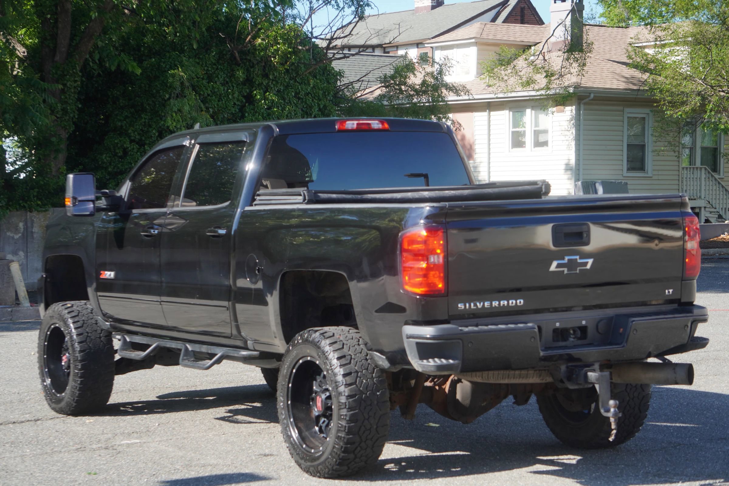 Used 2016 Chevrolet Silverado 2500 LT w/ Midnight Edition AWD/4WD image 9
