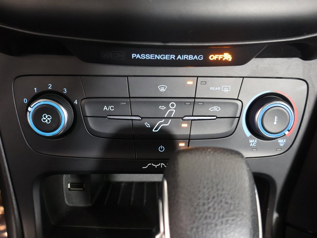 Used 2017 Ford Focus SE image 4