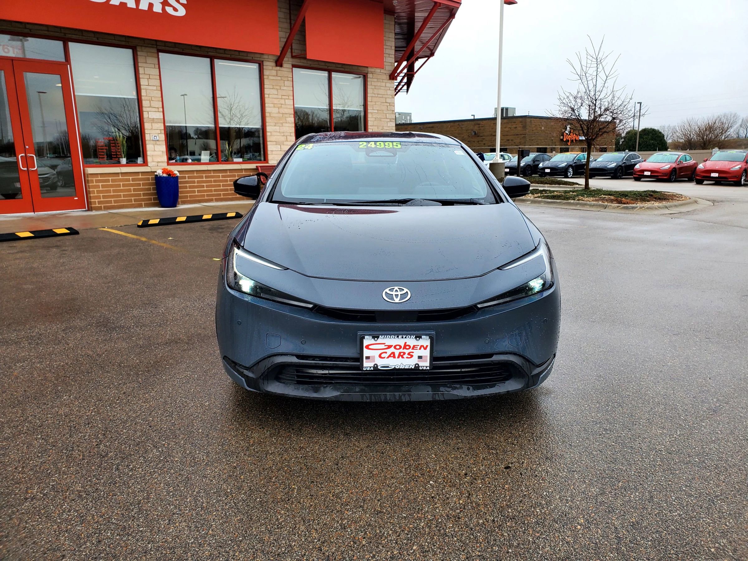 Used 2024 Toyota Prius LE FWD image 2