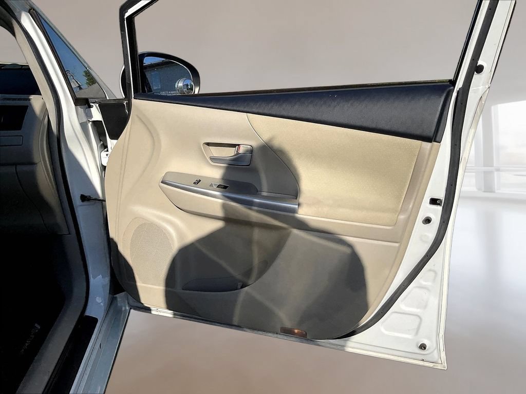 Used 2013 Toyota Prius V Three FWD image 27