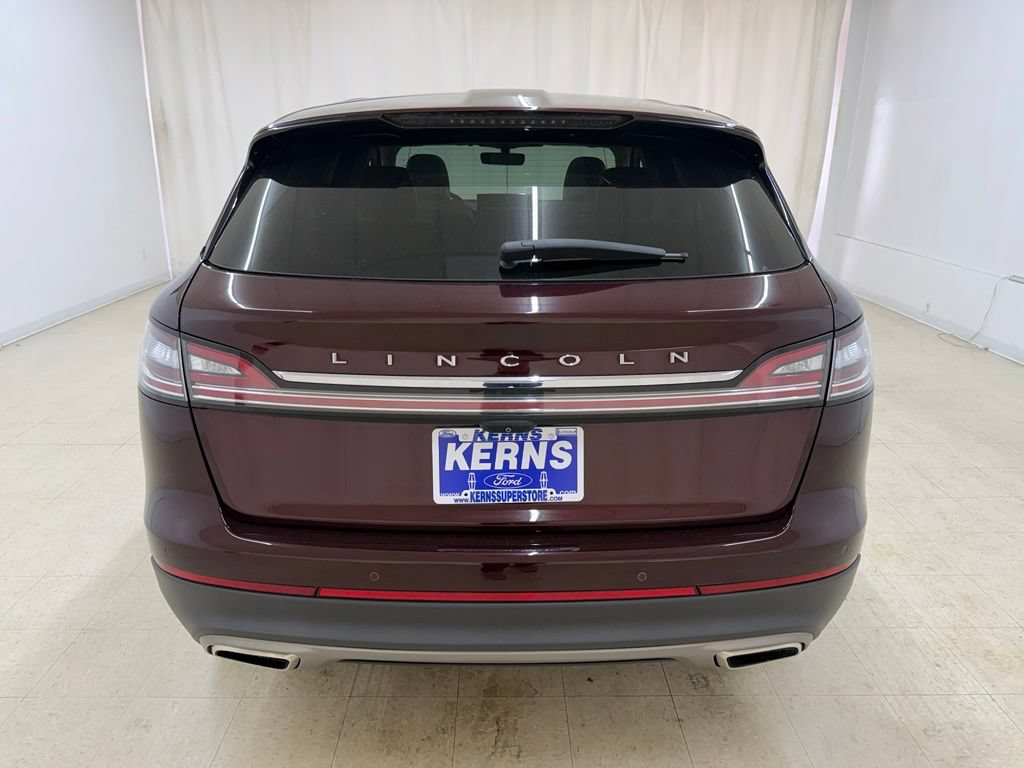 Used 2022 Lincoln Nautilus Reserve AWD/4WD image 4
